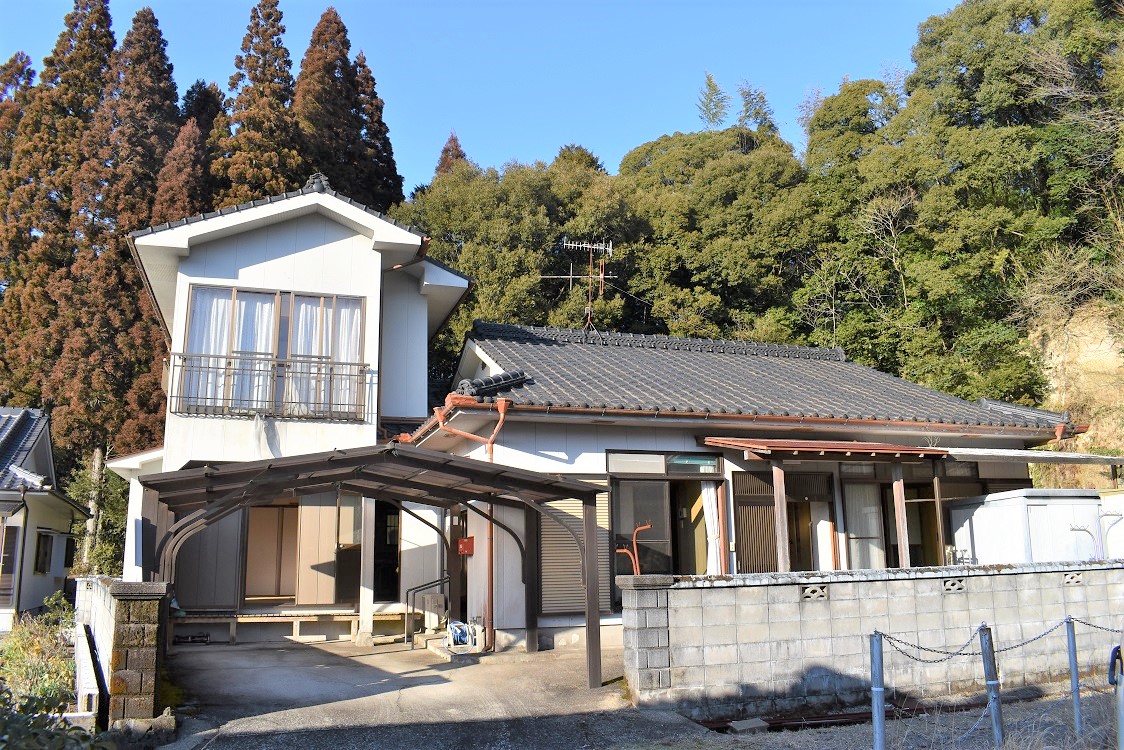 No.125【本城校区/５DK/売：300万「肩肘張らずに、楽しく育てる。」：伊佐市空き家バンク