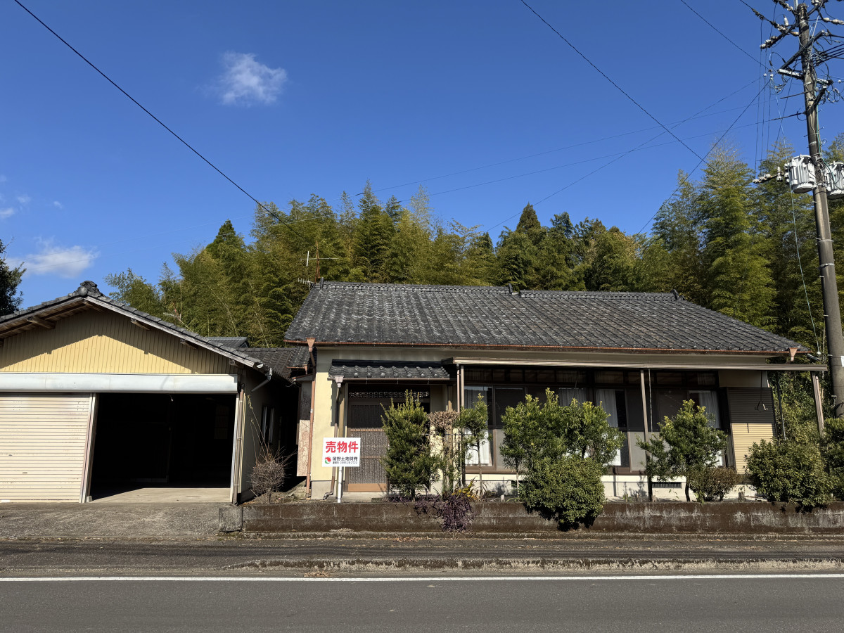 No.208【羽月西校区/4K/34年築/売250万】「太陽太陽、サンサンサン」：伊佐市空き家バンク