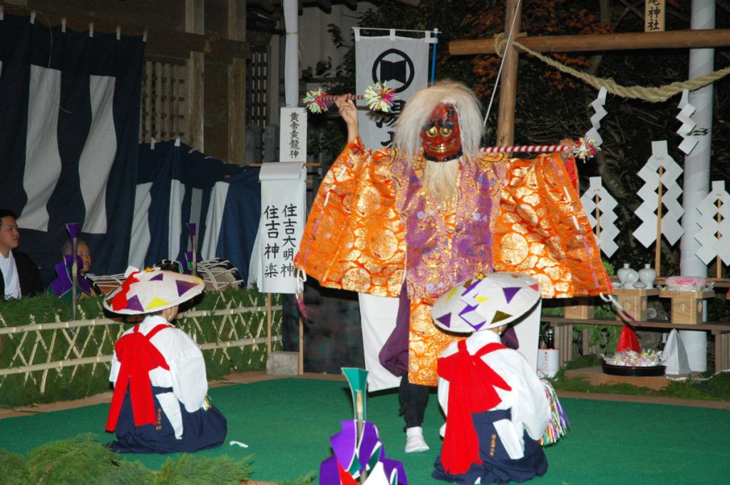 【11/23（土・祝）16:30～】鹿児島県指定無形民俗文化財「湯之尾神舞」の奉納について